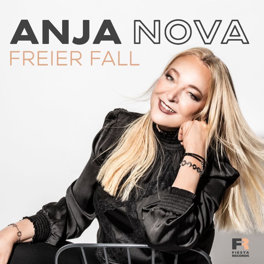 Anja Nova - Freier Fall